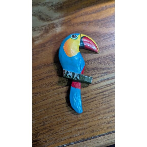 Hand-Carved Parrot Earrings & Brooch Set - Vibrant & Quirky jungle tropical - Picture 5 of 9